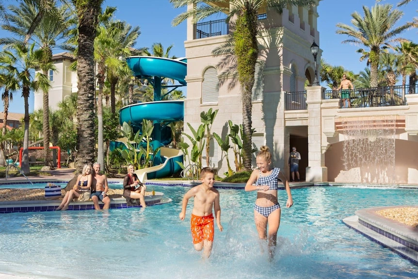 Family Resorts In Florida With A Water Park on Beach.