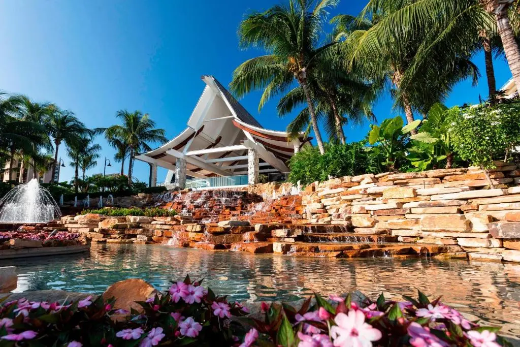 Family Resorts In Florida With A Water Park on Beach.