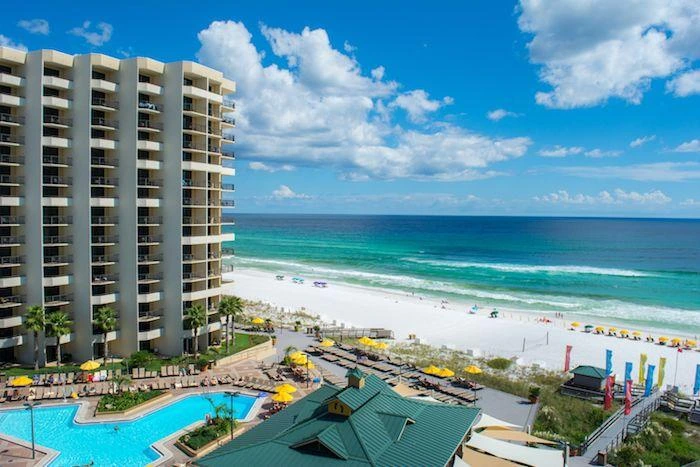 Family Resorts In Florida With A Water Park on Beach.
