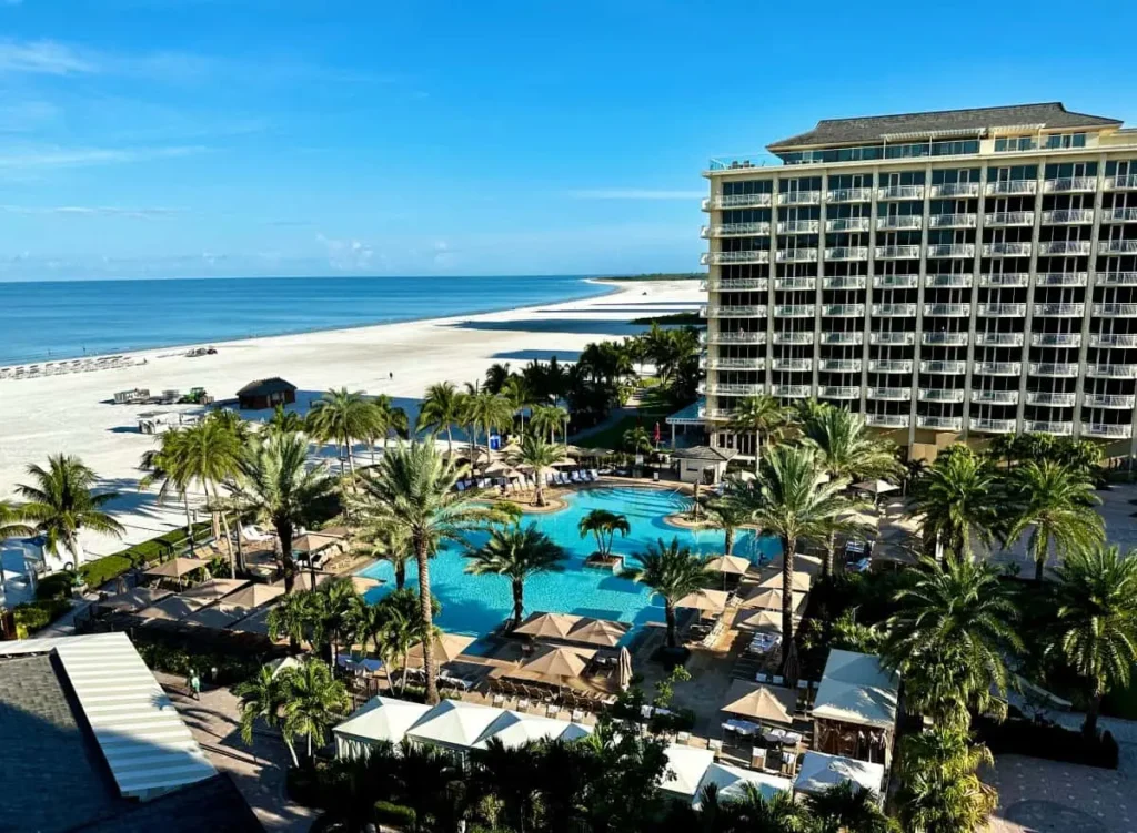 Family Resorts In Florida With A Water Park on Beach.