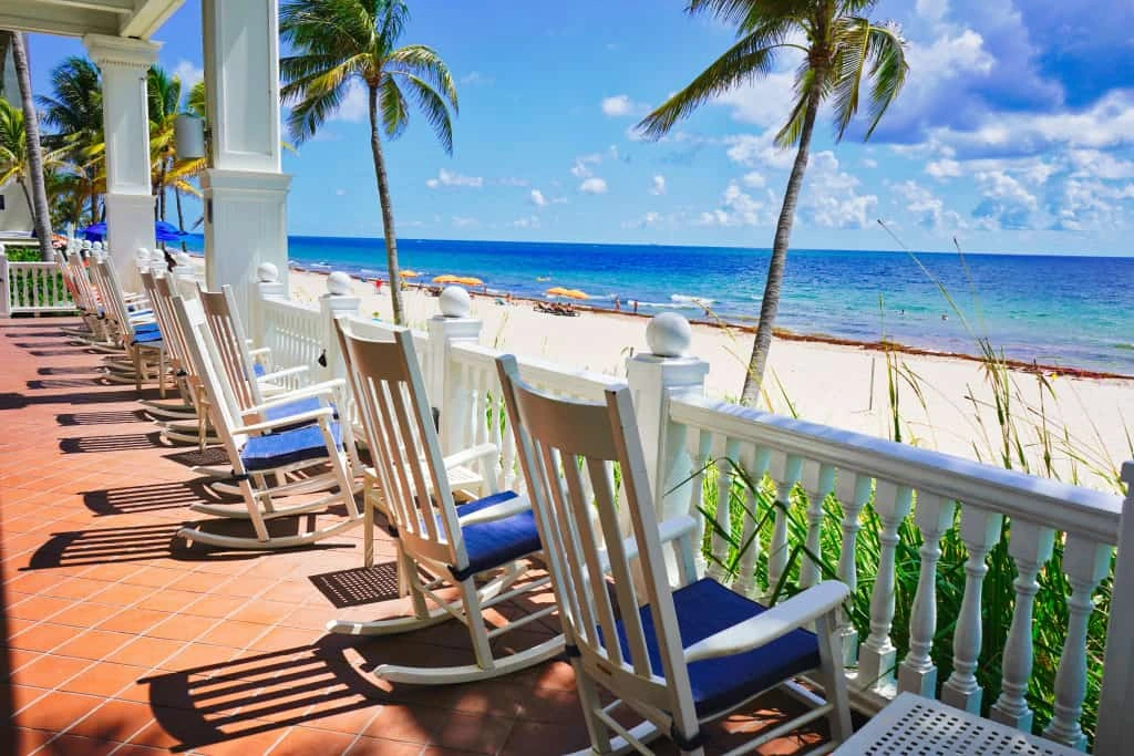 Family Resorts In Florida With A Water Park on Beach.