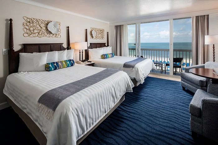 Family Resorts In Florida With A Water Park on Beach.