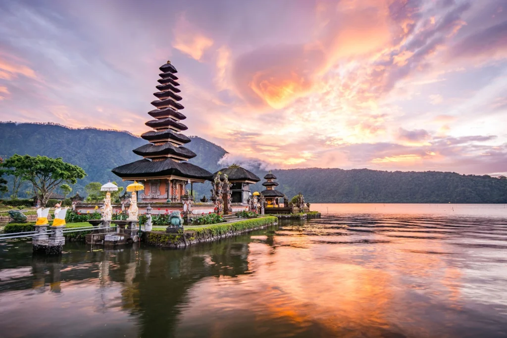 Warm Places To Visit In November