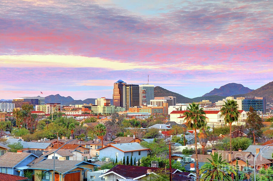warm places to visit in January in USA